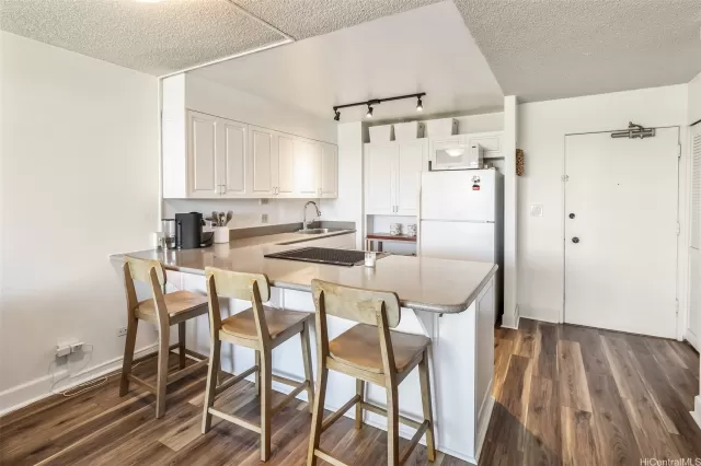 MLS: 202513917 Condo For Sale