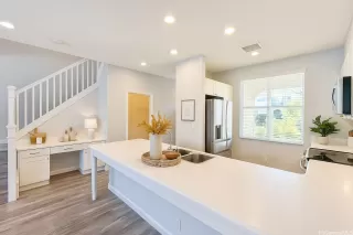 Photo #2: 202513919 Listing 