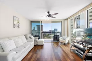 Photo #3: 202513921 Listing 