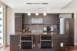 Photo #6: 202513921 Listing 