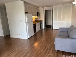 Photo #2: 202513986 Listing 