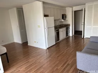 Photo #4: 202513986 Listing 