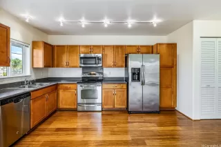 Photo #6: 202514026 Listing 