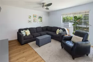 Photo #4: 202514027 Listing