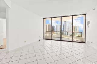 Photo #3: 202514035 Listing