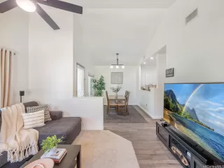 Photo #2: 202514048 Listing 