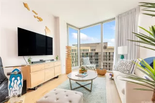 Photo #5: 202514071 Listing 