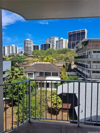 Photo #5: 202514092 Listing 