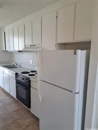 Photo #6: 202514092 Listing 