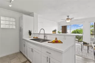 Photo #5: 202514119 Listing 