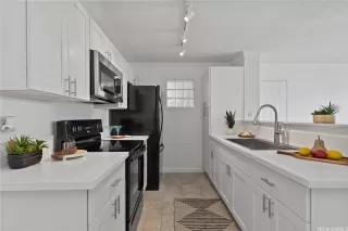 Photo #6: 202514119 Listing 