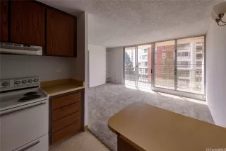 Photo #6: 202514157 Listing 