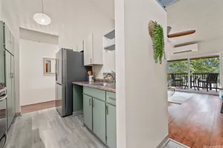 Photo #4: 202514170 Listing 