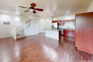 Photo #4: 202514188 Listing 