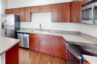 Photo #5: 202514188 Listing 