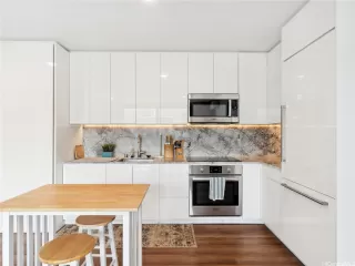 Photo #2: 202514212 Listing 