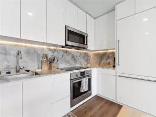 Photo #4: 202514212 Listing 