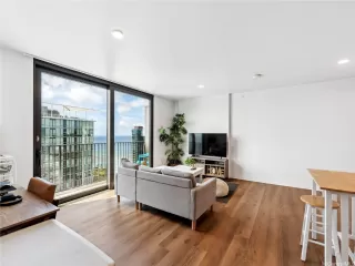 Photo #5: 202514212 Listing 