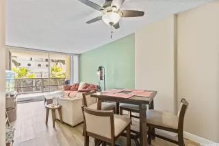 Photo #3: 202514219 Listing 