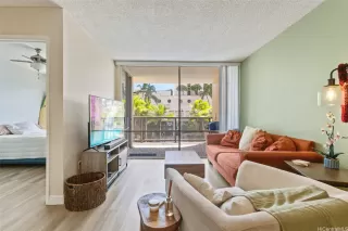 Photo #5: 202514219 Listing 