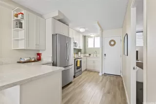 Photo #6: 202514219 Listing 