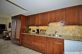 Photo #5: 202514255 Listing 