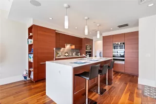 Photo #3: 202514311 Listing 