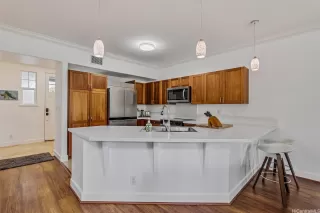 Photo #6: 202514329 Listing 