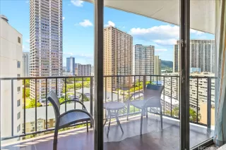 Photo #5: 202514418 Listing 