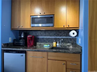 Photo #4: 202514504 Listing 