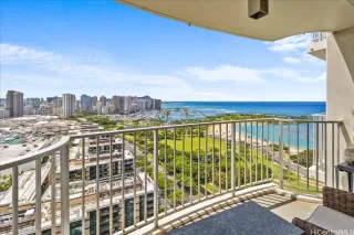 Photo #5: 202514653 Listing 