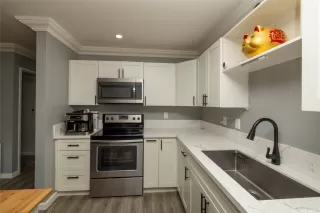 Photo #4: 202514753 Listing 