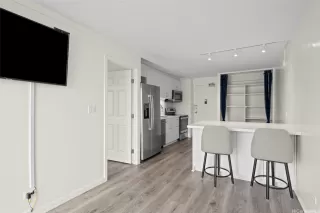 Photo #2: 202514835 Listing 