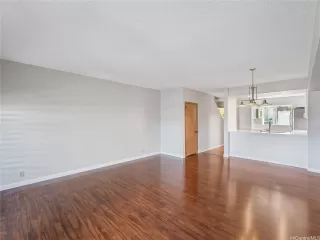 Photo #4: 202514848 Listing 