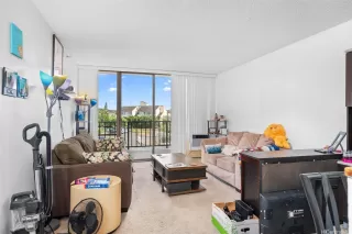 Photo #3: 202514906 Listing 