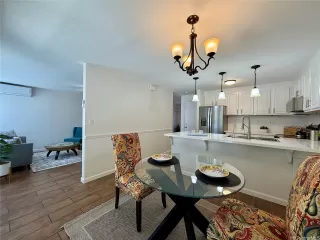 Photo #5: 202514946 Listing