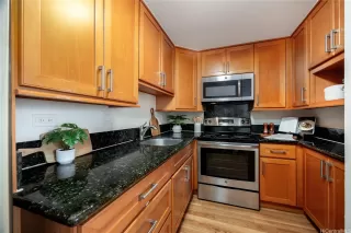 Photo #5: 202514967 Listing 