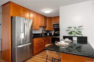 Photo #6: 202514967 Listing 