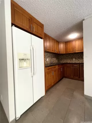 Photo #2: 202515004 Listing 