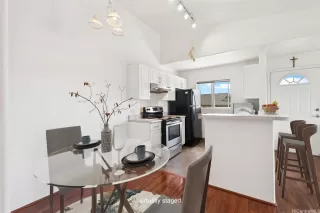 Photo #4: 202515012 Listing 