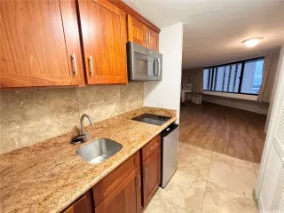 Photo #5: 202515031 Listing 