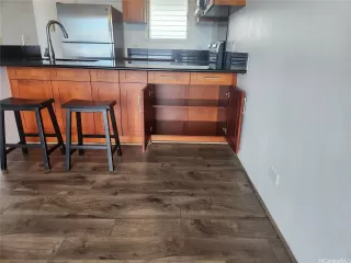 Photo #2: 202515076 Listing 