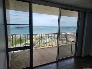 Photo #6: 202515076 Listing 