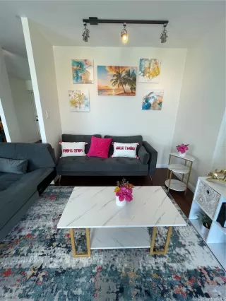 Photo #5: 202515180 Listing 