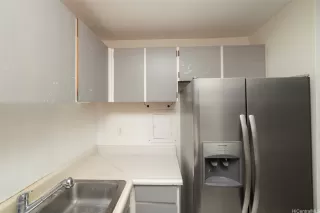 Photo #3: 202515209 Listing 