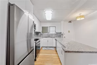 Photo #4: 202515214 Listing 