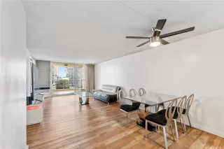 Photo #5: 202515214 Listing 