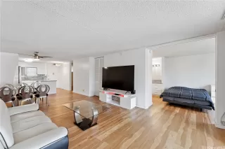 Photo #6: 202515214 Listing 