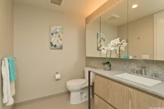 Photo #5: 202515246 Listing 