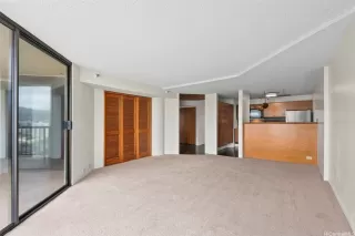 Photo #4: 202515278 Listing